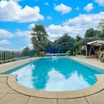 בית נופש Stunning In Beauregard-de-terrasso